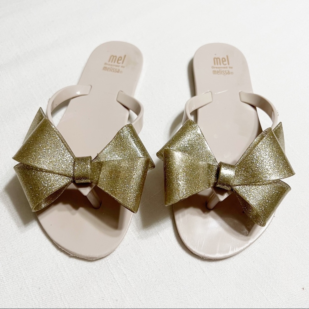 Mel Dreamed by Melissa Bow Gold Sparkle Sandals Flip Flops‎ Girls